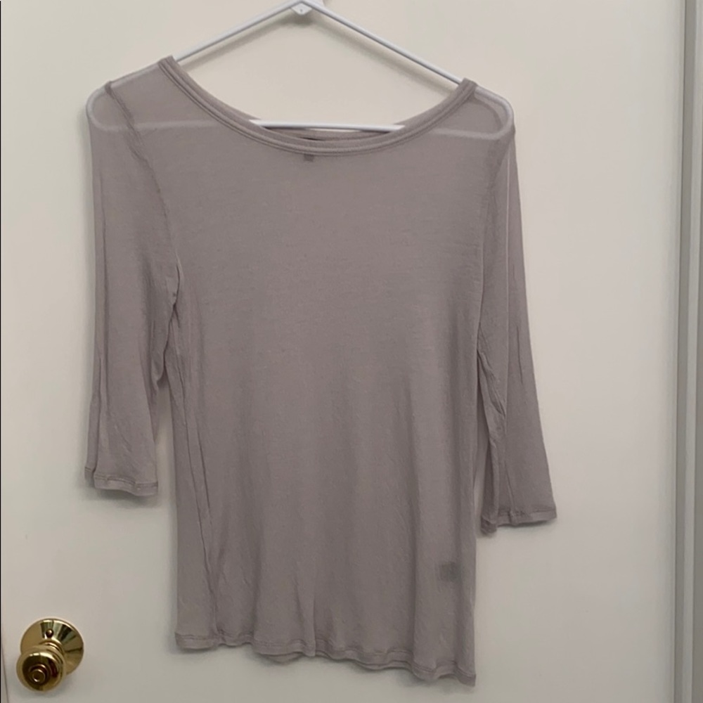 Scoop NYC light gray 3/4 sleeve sweater.